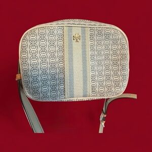 Tory Burch Gemini Link Crossbody Camera Bag Preloved Condition ( stained inside)